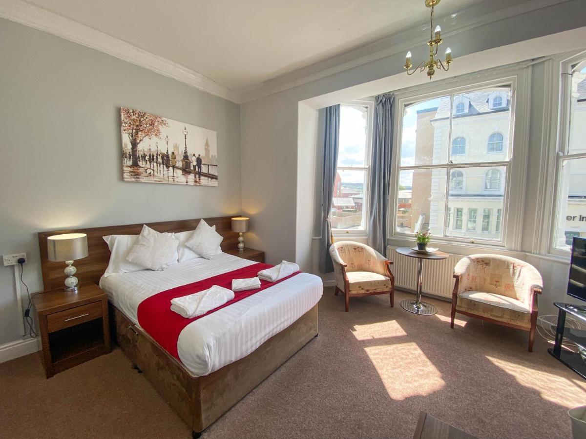 The Broadway Hotel ลันดิดโน ภายนอก รูปภาพ